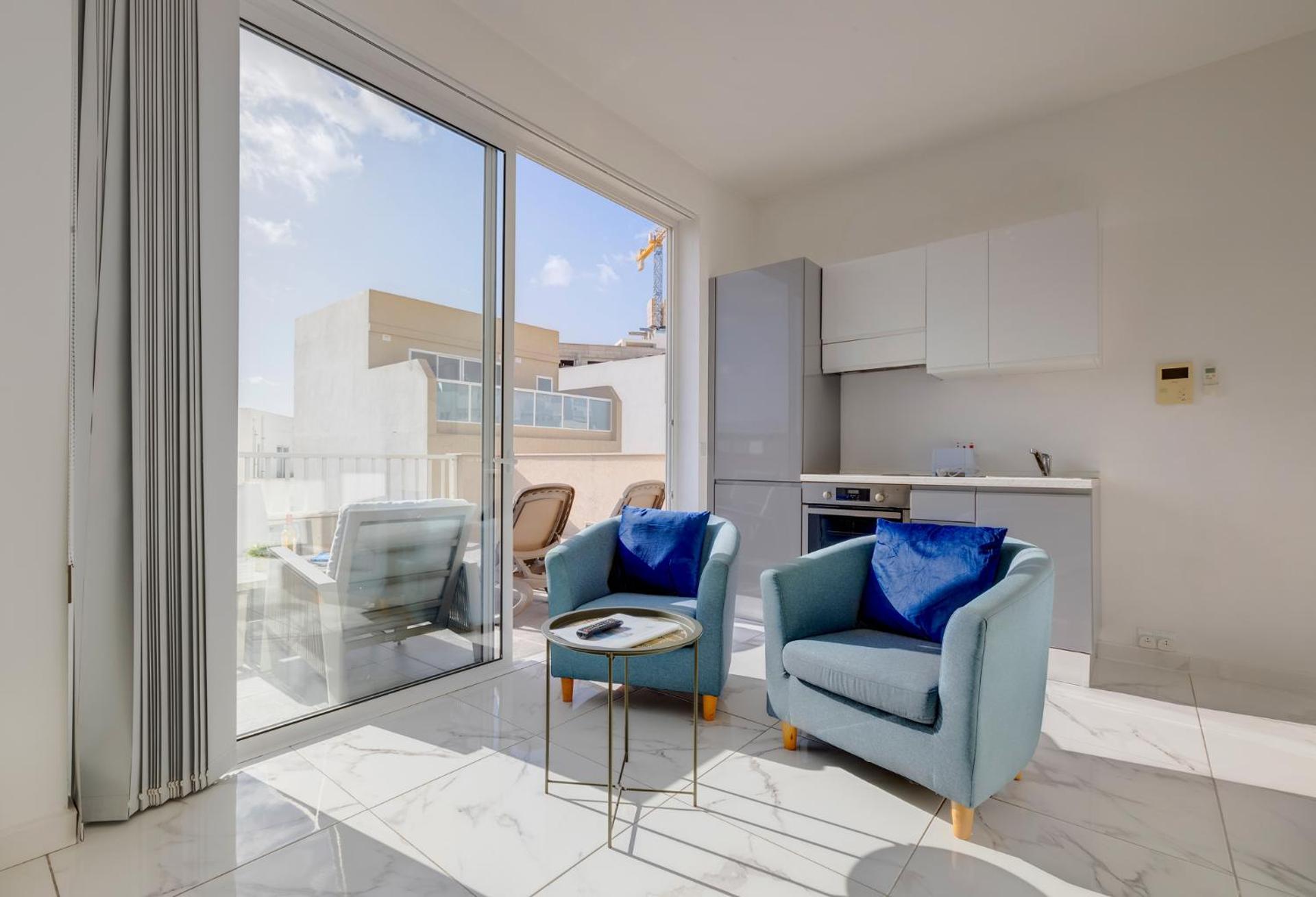 Charming 1br Penthouse In Gzira Appartement *